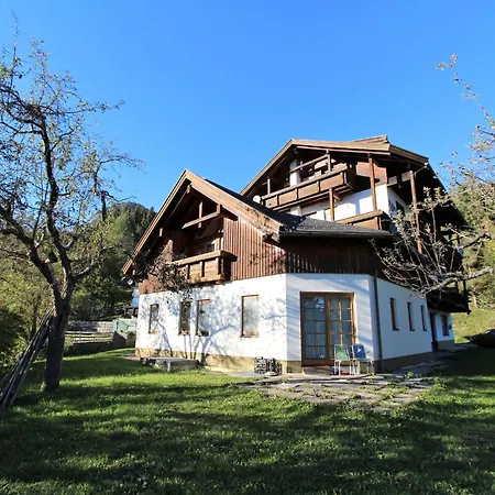 In St Stefan Nahe Nassfeld Skigebiet Apartament *